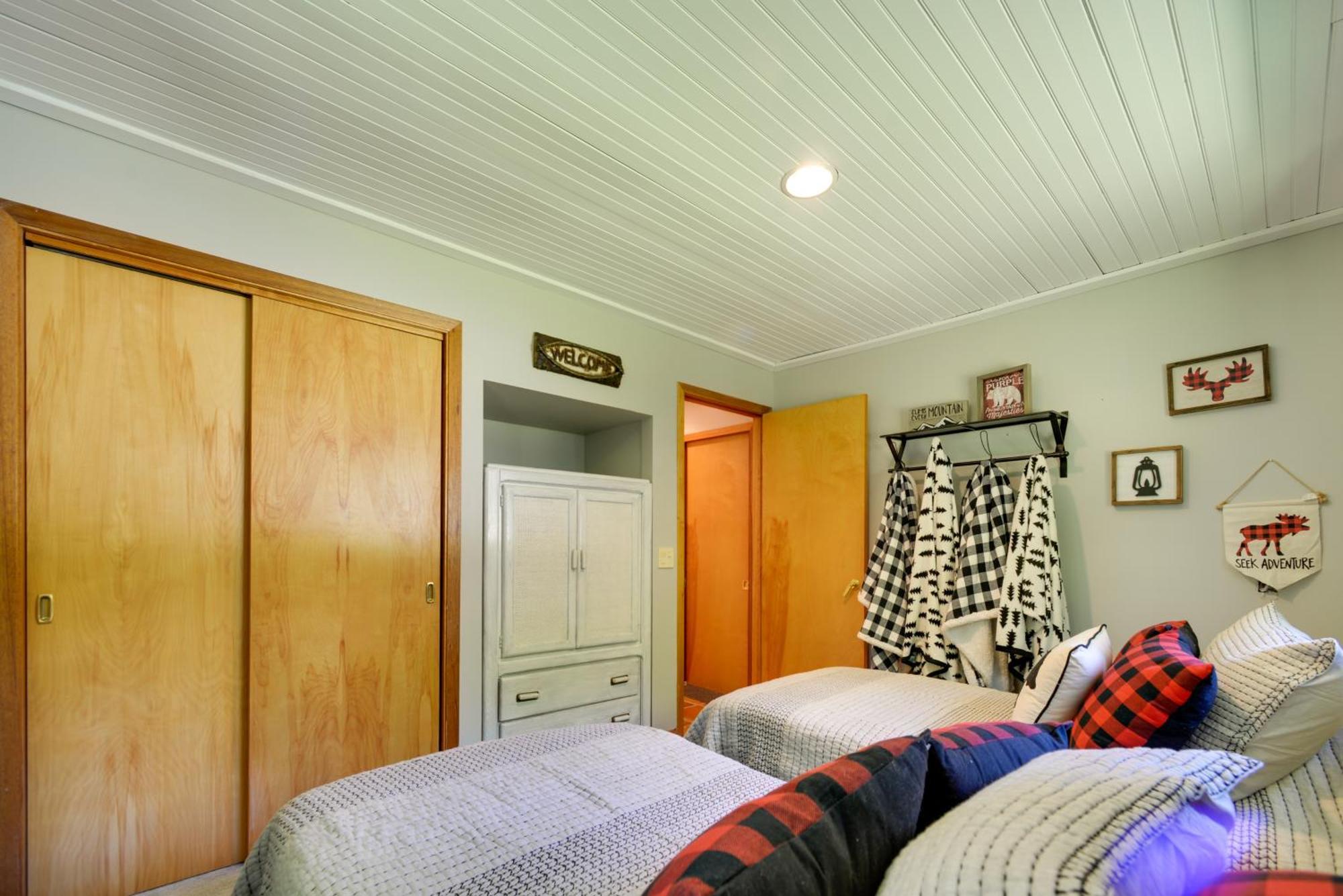 Wilmington Retreat With Deck, Lake Views And Game Room Buitenkant foto